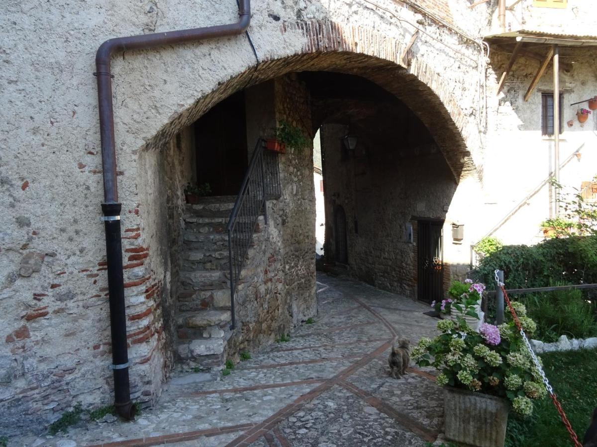 Вилла La Bottega Del Fabbro Affitto Breve Contigliano Экстерьер фото